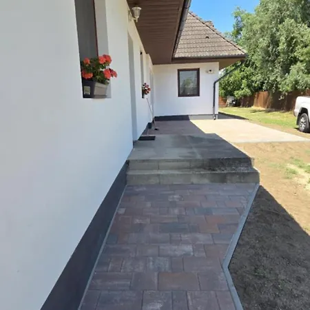 Csaladfa Vendeghaz Guest house
